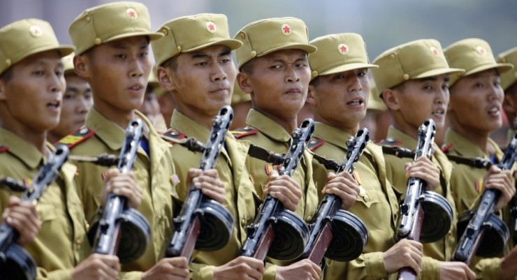 north-korean-soldiers-parade