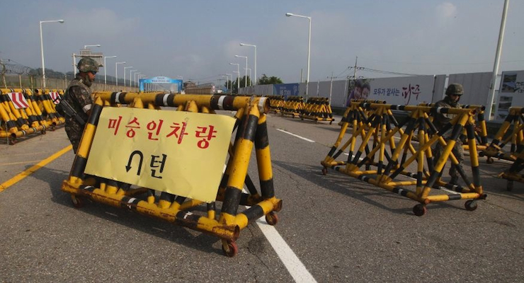 South-Korean-soldiers-Unification-Bridge