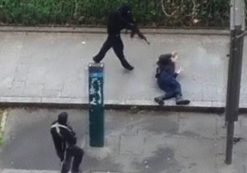 Charlie-Hebdo-terrorists-killing-Paris-cop