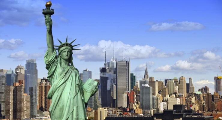 Statue-of-Liberty-New-York-background
