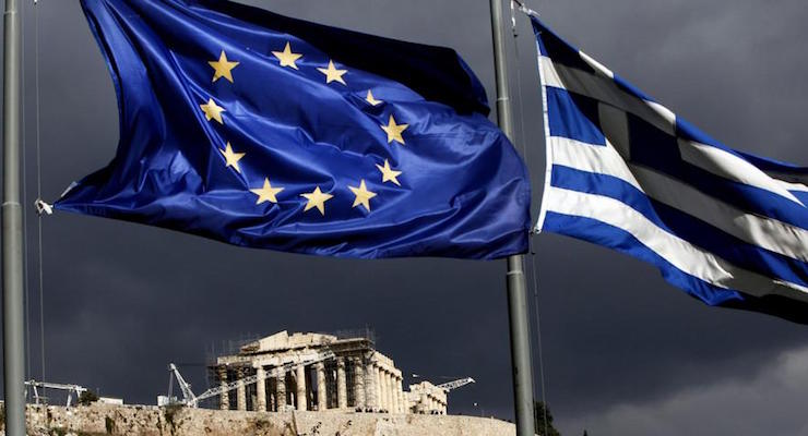 greek-debt-crisis-flags