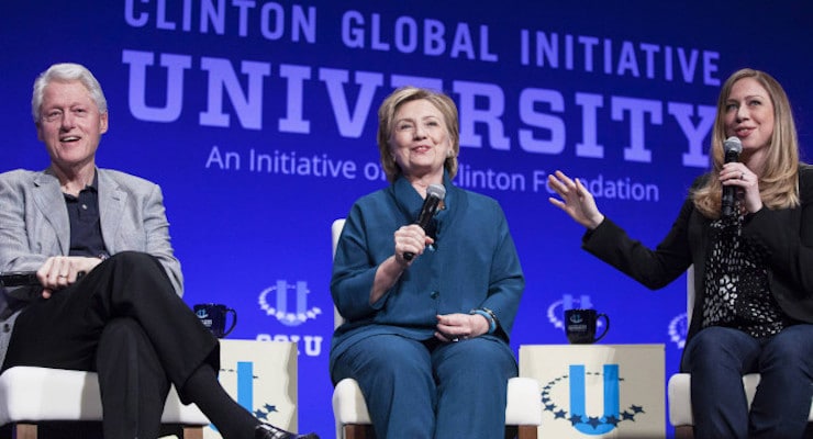 Former President Bill Clinton, Former Secretary of State Hillary Clinton, and Vice Chair of the Clinton Foundation Chelsea Clinton, discuss the Clinton Global Initiative University during the closing plenary session on the second day of the 2014 Meeting of Clinton Global Initiative University at Arizona State University in Tempe, Arizona March 22, 2014. (PHOTO: REUTERS)