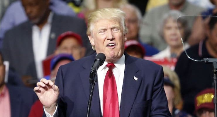 Donald Trump speaks to supporters in Akron, Ohio on Monday August 22, 2016. (Photo: AP/Associated Press)