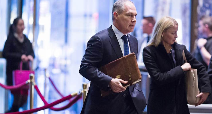 Oklahoma Attorney General Scott Pruitt arrives at Trump Tower in New York, Wednesday, Dec. 7, 2016. (Photo: AP)