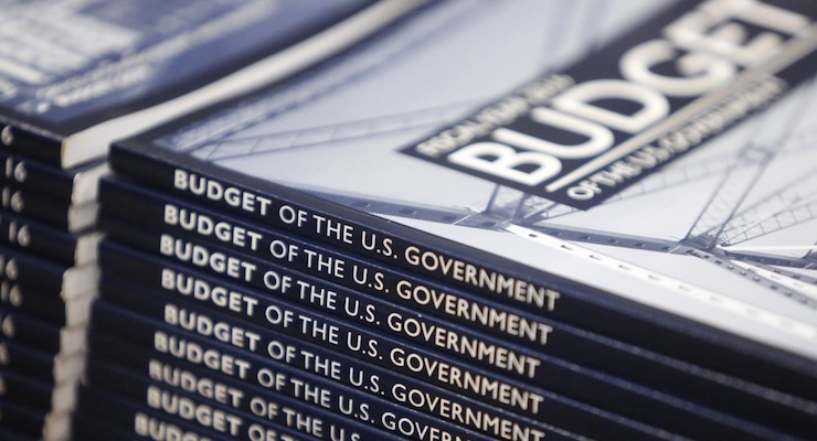 Copies of President Barack Obama’s proposed 2016 budget are displayed for sale at the Government Printing Office in Washington, D.C. (Photo: Reuters)