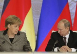 Russian President Vladimir Putin, right, with German Chancellor Angela Merkel during a joint news conference in Moscow's Kremlin on Nov.16, 2012. (Photo: Reuters)