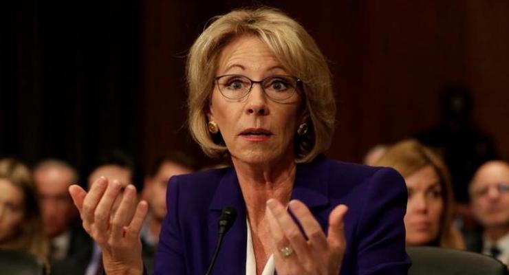 Betsy DeVos testifies before the Senate Health, Education and Labor Committee confirmation hearing on January 17, 2017. (Photo: Reuters)