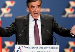Francois Fillon, member of the conservative Les Republicains political party in France, attends what was his final rally ahead of the first round of vote to choose the conservative candidate for the French presidential election in Paris, November 18, 2016. (Photo: Reuters)