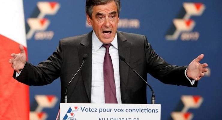 Francois Fillon, member of the conservative Les Republicains political party in France, attends what was his final rally ahead of the first round of vote to choose the conservative candidate for the French presidential election in Paris, November 18, 2016. (Photo: Reuters)