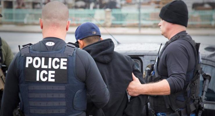 U.S. Immigration and Customs Enforcement (ICE) officers detain a suspect as they conduct a targeted enforcement operation in Los Angeles, California, U.S. on February 7, 2017. Picture taken on February 7, 2017. (Photo: Courtesy of ICE/Reuters)