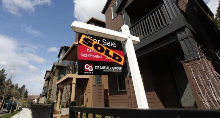 Sold homes are seen in the southwest area of Portland, Oregon March 20, 2014. (Photo: Reuters)