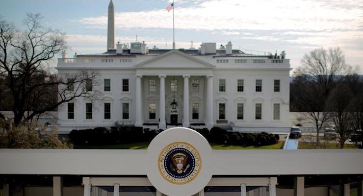 A reviewing stand is seen outside of the White House for the upcoming presidential inauguration in Washington, U.S., January 15, 2017. (Photo: Reuters)