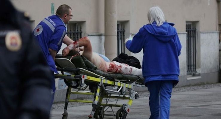 A wounded victim outside the Sennaya Ploshchad station. (Photo: Reuters)