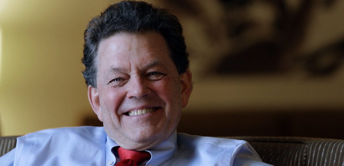 Economist Arthur Laffer is interviewed at the California Republican Party convention in Anaheim, Calif., Friday, Oct. 4, 2013. (Photo: AP)