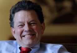 Economist Arthur Laffer is interviewed at the California Republican Party convention in Anaheim, Calif., Friday, Oct. 4, 2013. (Photo: AP)