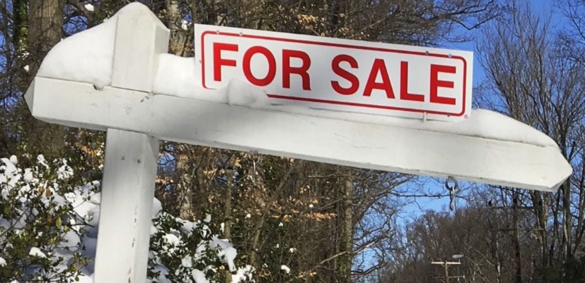 A house-for-sale sign is seen inside the Washington DC Beltway in Annandale, Virginia January 24, 2016. (Photo: Reuters)