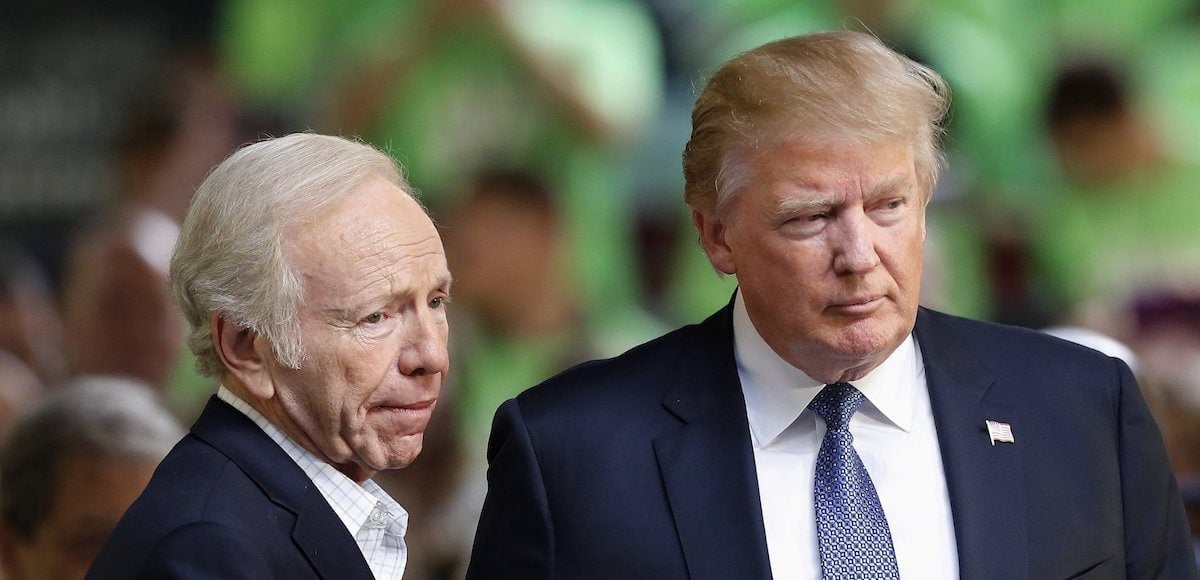 Former Democratic vice presidential candidate, former Connecticut Sen. Joe Lieberman, an No Labels co-chairman, introduces Republican presidential candidate Donald Trump to speak at a No Labels Problem Solver convention, Monday, Oct. 12, 2015, in Manchester, N.H. (Photo: AP)