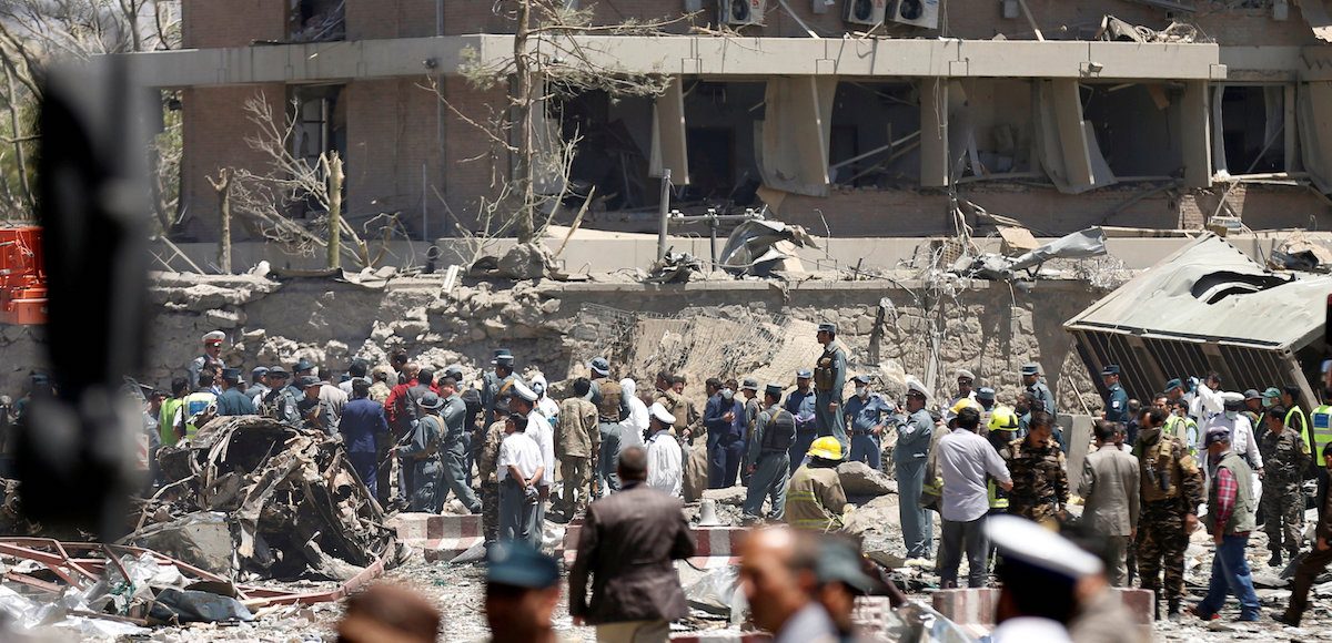 Afghan officials inspect outside the German embassy after a blast in Kabul, Afghanistan May 31, 2017. (Photo: Reuters)