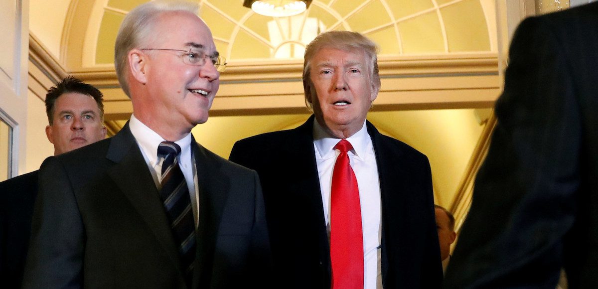 U.S. President Donald Trump (C) and Health and Human Services Secretary Tom Price (L) enter the U.S. Capitol in Washington, U.S., March 21, 2017. (Photo: Reuters)