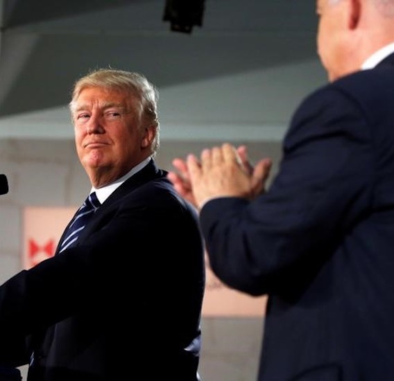 U.S. President Donald Trump looks towards Israeli Prime Minister Benjamin Netanyahu while delivering an address at the Israel Museum in Jerusalem May 23, 2017. (Photo: Reuters)