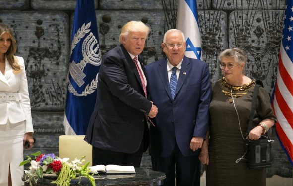 U.S. President Donald Trump (2nd L) shakes hands, after signing the guest book, with Israeli President Reuven Rivlin (2nd R) with his wife Nechama Reuven (R) and first lady Melania Trump (L), in Jerusalem May 22, 2017. (Photo: Reuters)