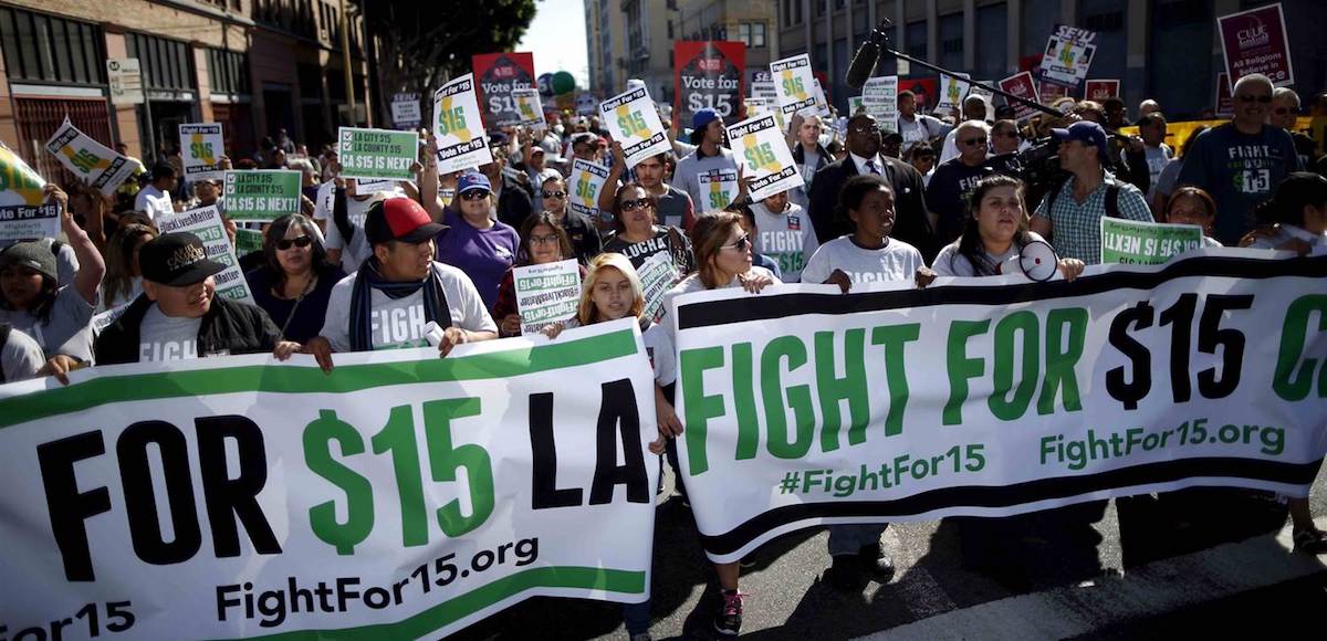 Fast-food workers and their supporters join a nationwide protest for higher wages and union rights in Los Angeles, California, United States, in this file photo taken November 10, 2015. (Photo: Reuters)