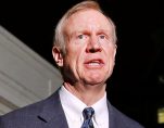 FILE PHOTO: Illinois Gov-elect Bruce Rauner speaks to the media after a meeting with U.S. President Barack Obama and other Governor-elects from seven U.S. states at the White House in Washington December 5, 2014. (Photo: Reuters)