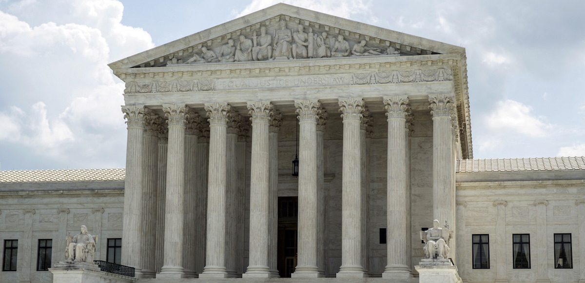 The U.S. Supreme Court stands in Washington, D.C., on May 18, 2015. (Photo: Reuters)