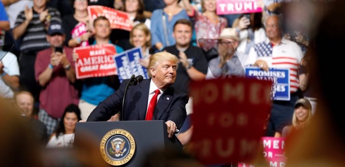 U.S. President Donald Trump speaks during a rally at the U.S. Cellular Center in Cedar Rapids, Iowa, U.S. June 21, 2017. (Photo: Reuters)