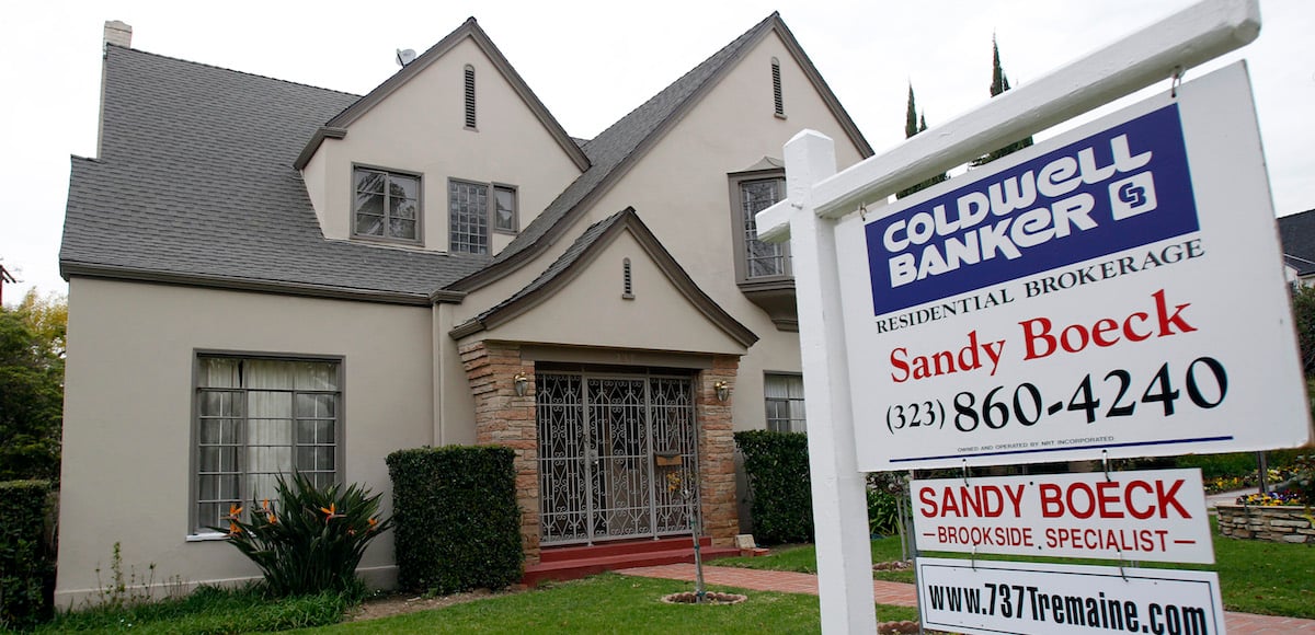 A view of a house for sale is seen in Los Angeles on February 24, 2010. (Photo: Reuters)