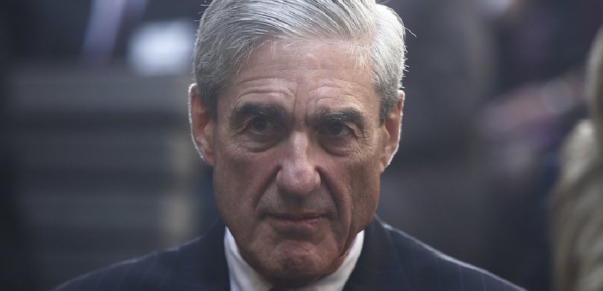 Former FBI Director Robert Mueller arrives at an installation ceremony at FBI Headquarters in Washington, D.C. on Monday, Oct. 28, 2013. (Photo: AP)