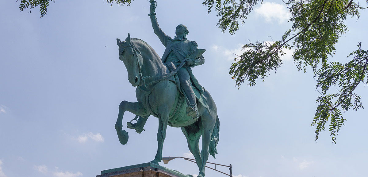 A monument to General George Washington, the nation's most prominent founding father, in Washington Park in Chicago, Illinois. (Photo: AP)