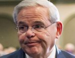 Senator Robert Menendez (D-N.J.) leaving the podium after speaking to the media during a news conference in Newark, New Jersey, April 1, 2015. (Photo: Reuters)