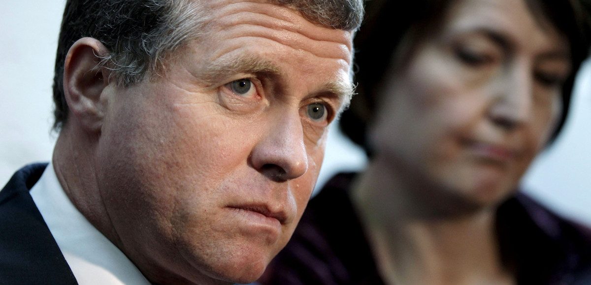 Rep. Charlie Dent, R-Pa., left, accompanied by Rep. Cathy McMorris Rodgers, R-Wash., speak to reporters on Capitol Hill in Washington, Tuesday, Oct. 4, 2011. (Photo: AP)