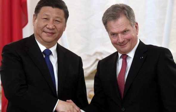 China's President Xi Jinping and Finland's President Sauli Niinisto shake hands during the signing ceremony at the Presidential Palace in Helsinki, Finland April 5, 2017. (Photo: Reuters)