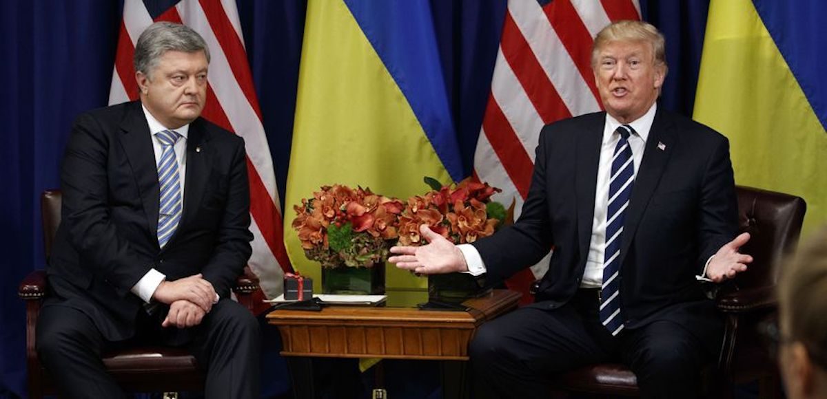 U.S. President Donald Trump meets with Ukrainian President Petro Poroshenko at the Palace Hotel during the United Nations General Assembly (UNGA) on Thursday, September 21, 2017, in New York. (Photo: AP)