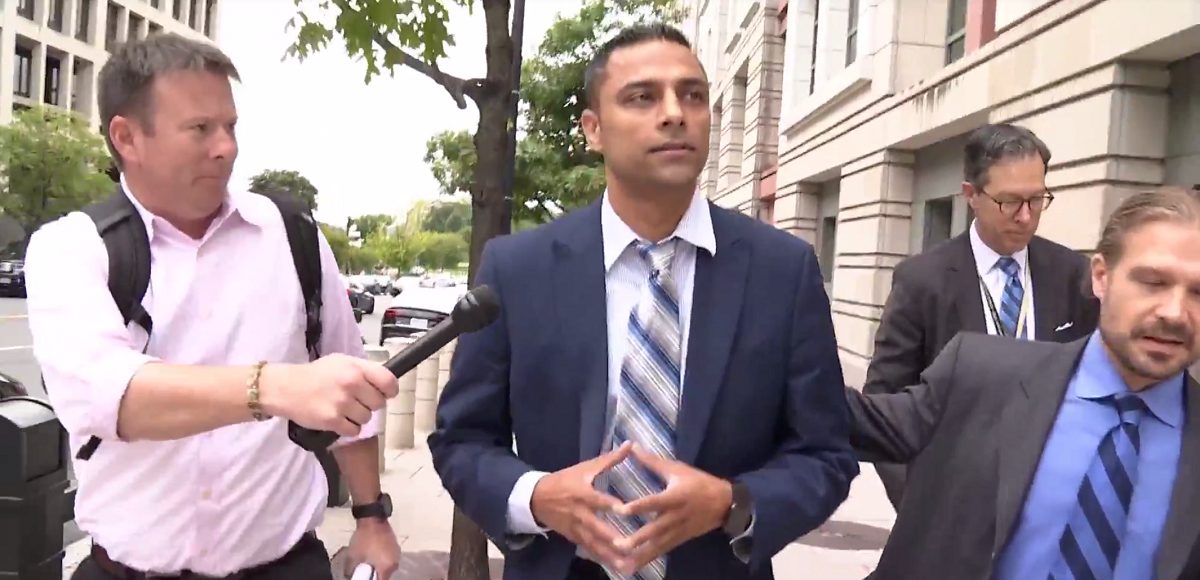 Imran Awan entering federal court for his arraignment Sept. 1, 2017. (Photo: Screenshot/The Daily Caller)