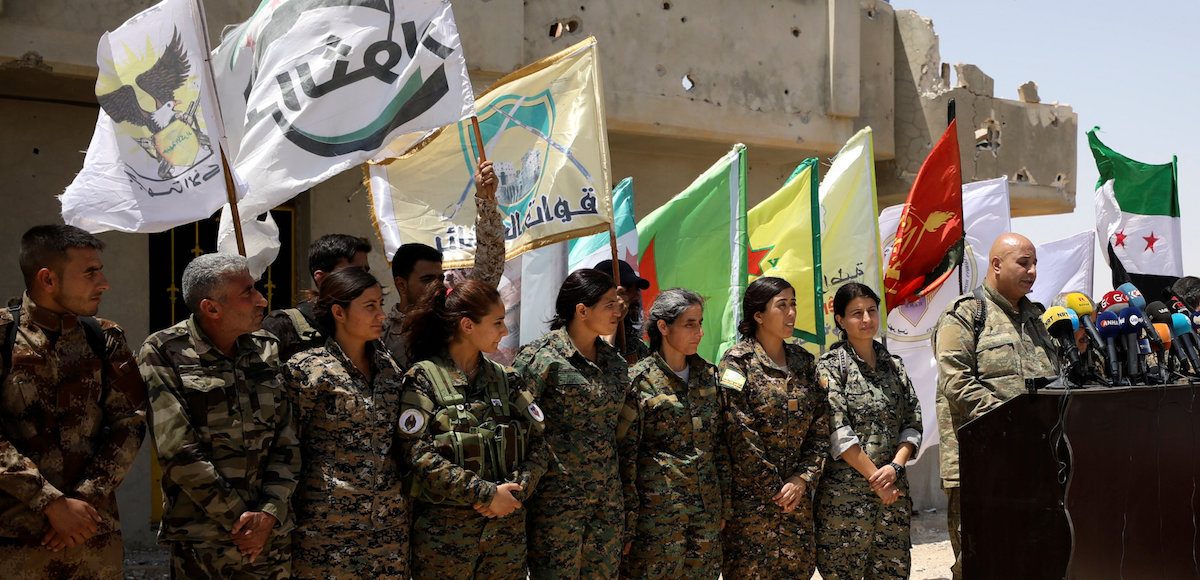 Syrian Democratic Forces (SDF) spokesman Talal Silo speaks during a news conference in Hukoumiya village in Raqqa, Syria June 6, 2017. (Photo: Reuters)