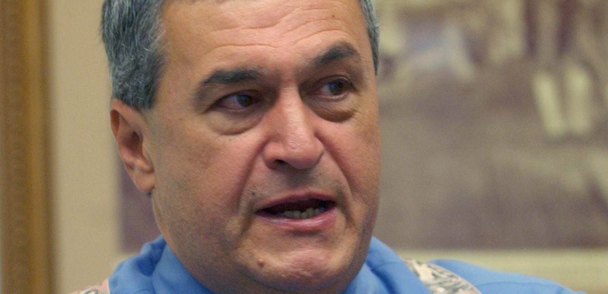 Tony Podesta, then-the Pennsylvania manager for the Kerry-Edwards campaign, speaks to Associated Press reporters in Philadelphia, Tuesday, Sept. 28, 2004. (Photo: AP)