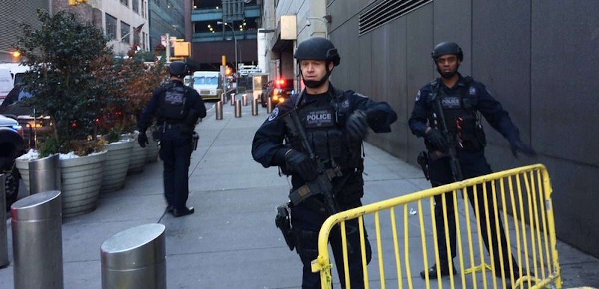 Police block off a sidewalk while responding to a report of an explosion near Times Square on Monday, Dec. 11, 2017, in New York. (Photo: AP)