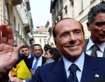 Forza Italia party leader Silvio Berlusconi waves as he leaves after the news conference about the Lombardy autonomy referendums in Milan, Italy, October 18, 2017. (Photo: Reuters)