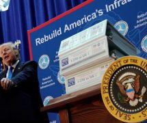 U.S. President Donald Trump delivers remarks on infrastructure improvements, at the Department of Transportation in Washington, U.S. June 9, 2017. (Photo: Reuters)