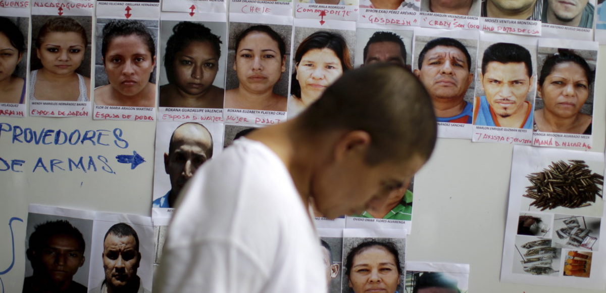 Suspected members of the MS-13 gang are presented to the media in San Salvador on June 19, 2015. (Photo: Reuters)