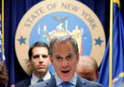 New York Attorney General Eric Schneiderman speaks regarding New York State's participation in Volkswagen AG's more than $15.3 billion settlement with U.S. regulators over pollution caused by its diesel vehicles, in New York, U.S., June 28, 2016. (Photo: Reuters)