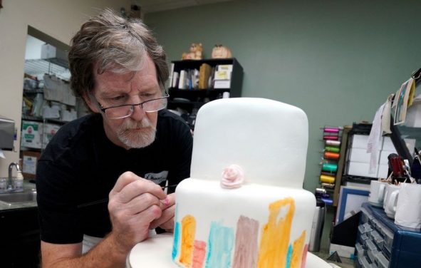 Baker Jack Phillips decorates a cake in his Masterpiece Cakeshop in Lakewood, Colorado, on September 21, 2017. (Photo: Reuters)