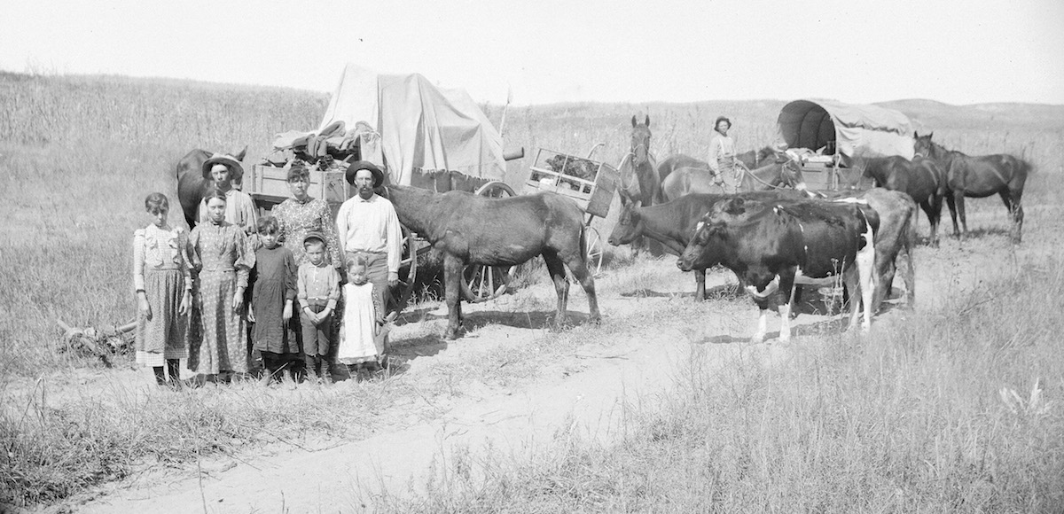 Emigrants at the Gates, Colomon Butcher, depicts the trail for American pioneers.