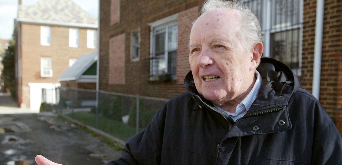 Jakiw Palij, a former Nazi concentration camp guard, stands in front of a building in the Queens borough of New York on Nov. 20, 2003. (Photo: AP)