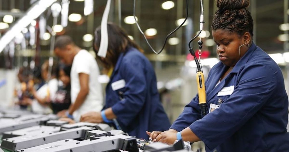 A factory worker at a New York manufacturing plant. (Photo: Reuters)