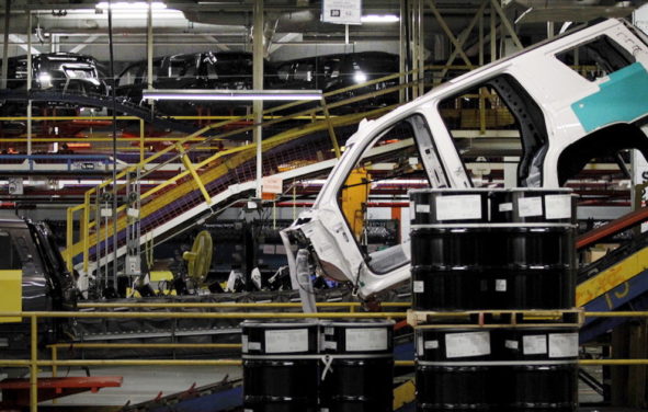 An SUV moves through the assembly line at the General Motors Assembly Plant in Arlington, Texas June 9, 2015. (Photo: Reuters)