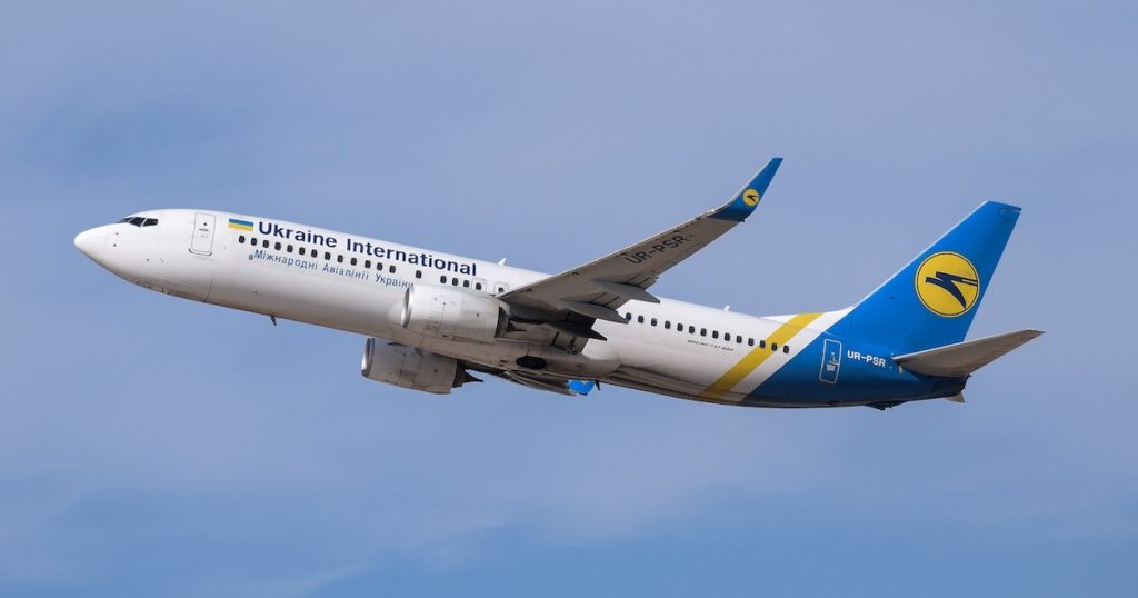 Ukraine International Airlines B738, UR-PSR, TLV on October 18, 2019. (Credit: LLBG Spotter)